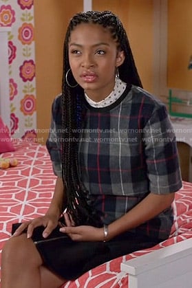 Zoey’s plaid short sleeve top on Black-ish