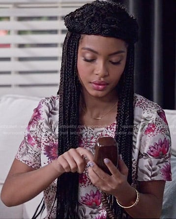 Zoey’s floral short sleeved top on Black-ish