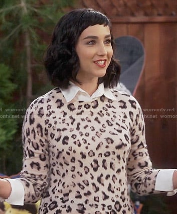 Mandy’s leopard print sweater on Last Man Standing