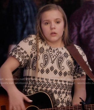 Daphne’s paisley dress on Nashville