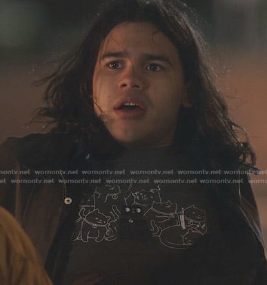 Cisco’s cat tee on The Flash
