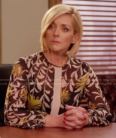 Jacqueline’s black and yellow floral blouse on Unbreakable Kimmy Schmidt