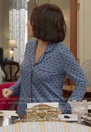 Selina’s blue printed pajamas on Veep