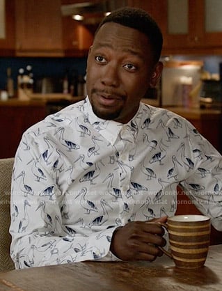Winston’s pelican print shirt on New Girl
