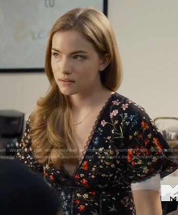 Emma’s black floral v-neck dress on Scream