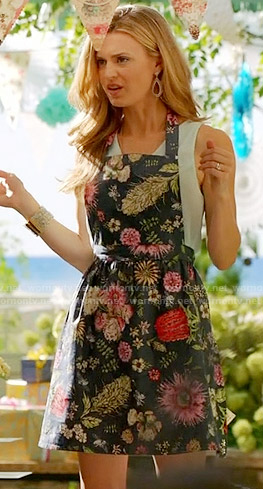 Paige’s navy floral apron on Royal Pains