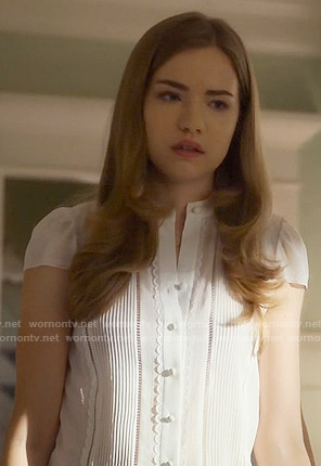 Emma’s white pintucked top on Scream