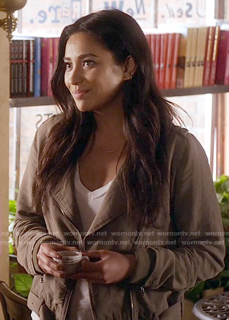 Emily’s green cotton moto jacket on Pretty Little Liars