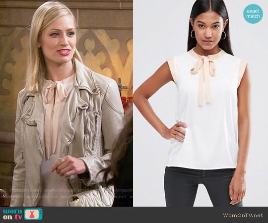 Vesper Sleeveless Blouse With Tie Neck worn by Caroline Channing (Beth Behrs) on 2 Broke Girls