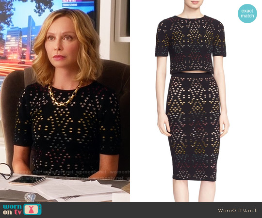 Alice + Olivia Ines Top worn by Cat Grant (Calista Flockhart) on Supergirl
