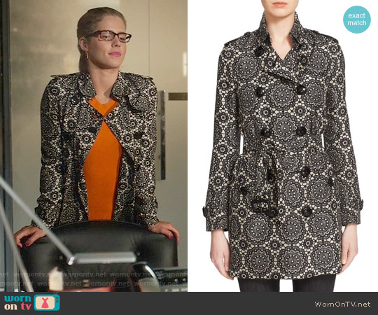 Burberry London Kensington Lace Print Silk Trench Coat worn by Felicity Smoak (Emily Bett Rickards) on Arrow