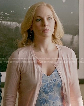 Caroline’s blue and white printed v-neck dress on The Vampire Diaries
