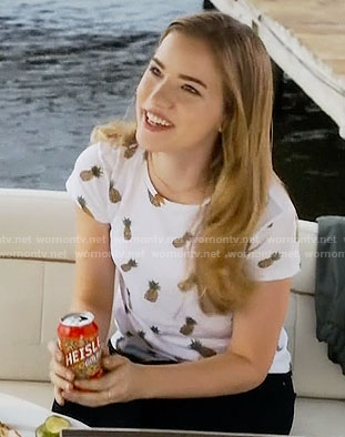 Emma’s pineapple tee on Scream