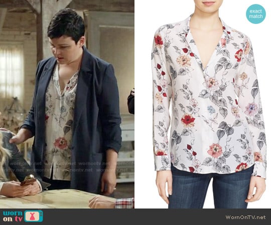 Equipment Adalyn Floral Silk Blouse in White worn by Mary Margaret (Ginnifer Goodwin) on Once Upon A Time