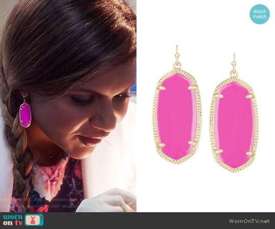 Kendra Scott Elle Earrings in Magenta worn by Mindy Lahiri (Mindy Kaling) on The Mindy Project