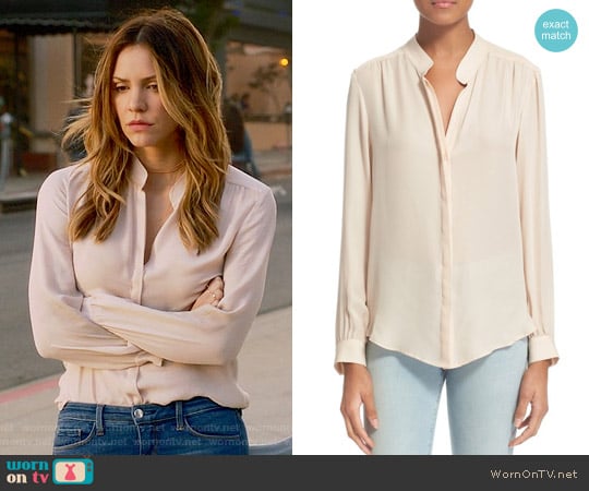 LAgence Bianca Blouse in Quartz worn by Paige Dineen (Katharine McPhee) on Scorpion