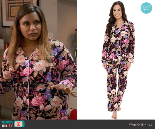 BedHead Classic PJ Set in Noir Closet Romantic worn by Mindy Lahiri (Mindy Kaling) on The Mindy Project