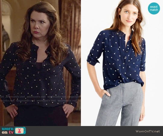 J.Crew Silk Popover Shirt in Polka Dot worn by Lorelai Gilmore (Lauren Graham) on Gilmore Girls
