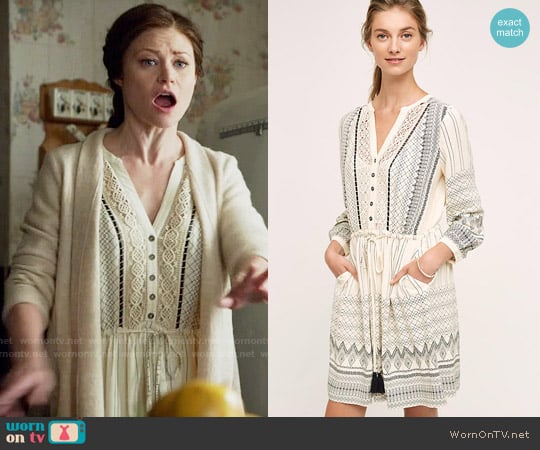 Floreat Perrie Lace Dress in Ivory worn by Belle (Emilie de Ravin) on Once Upon A Time