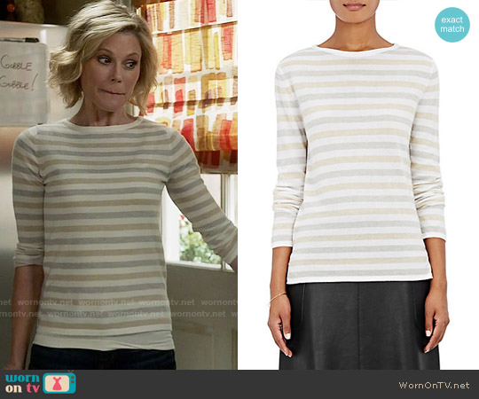 Barneys New York Striped Cashmere Sweater in White / Beige / Light Grey worn by Claire Dunphy (Julie Bowen) on Modern Family