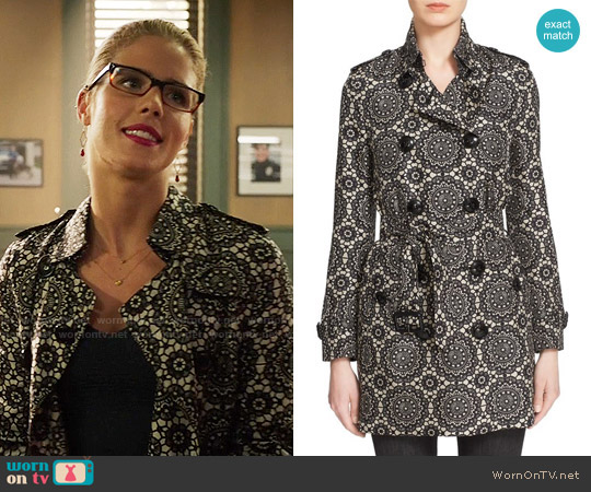 Burberry London Kensington Lace Print Silk Trench Coat worn by Felicity Smoak (Emily Bett Rickards) on Arrow