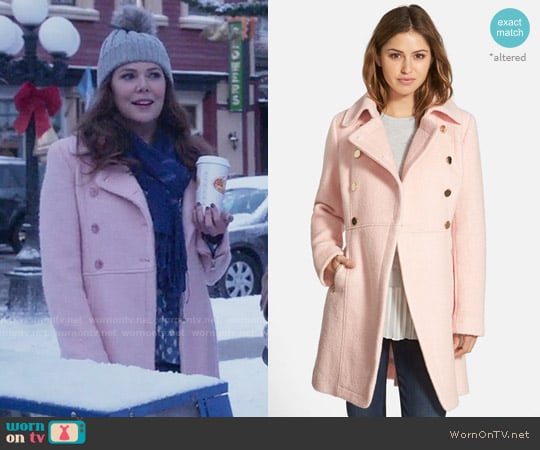 Guess Double Breasted Bouclé Cutaway Coat in Pale Pink worn by Lorelai Gilmore (Lauren Graham) on Gilmore Girls
