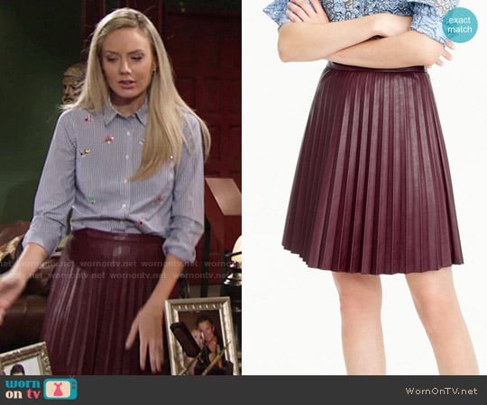 J.Crew Faux Leather Pleated Mini Skirt in Cabernet worn by Abby Newman (Melissa Ordway) on The Young and the Restless