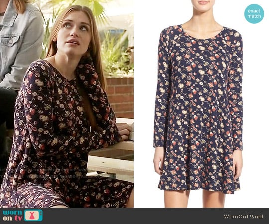 Lush Lauren Long Sleeve Shift Dress worn by Lydia Martin (Holland Roden) on Teen Wolf