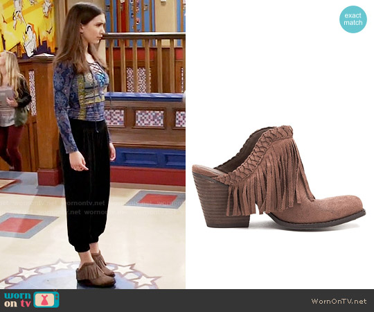 Matisse Tate Clogs in Saddle worn by Riley Matthews (Rowan Blanchard) on Girl Meets World