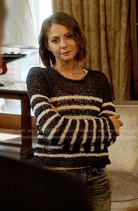 Thea’s striped knit sweater on Arrow