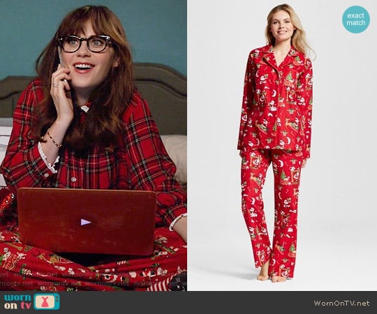Nite Nite Munki Munki Santa Flannel Pajamas worn by Jessica Day (Zooey Deschanel) on New Girl