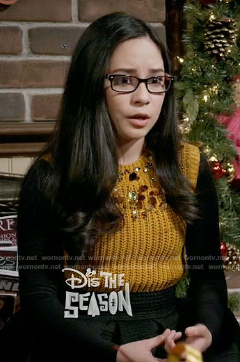 Smackle’s yellow embellished top on Girl Meets World