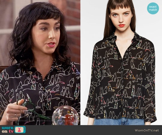Zara Printed Shirt worn by Mandy Baxter (Molly Ephraim) on Last Man Standing