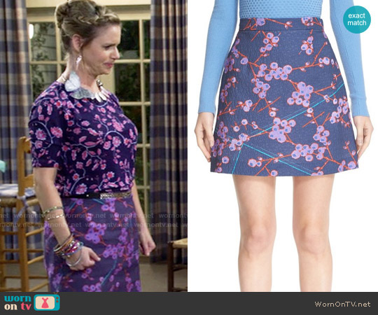 Carven Floral Print A-Line Skirt worn by Kimmy Gibbler (Andrea Barber) on Fuller House
