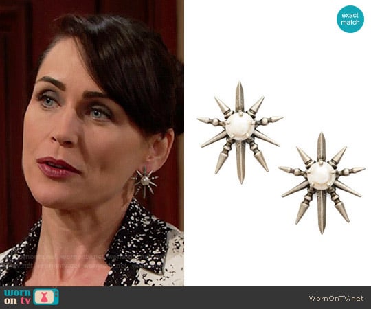 Kendra Scott Rogan Pearl Stud Earrings worn by Quinn Fuller (Rena Sofer) on The Bold and the Beautiful