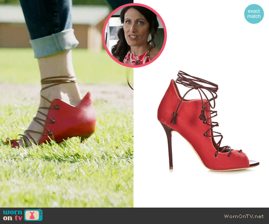 Malone Souliers Savannah Lace-Up Sandals worn by Abby McCarthy (Lisa Edelstein) on Girlfriends Guide to Divorce