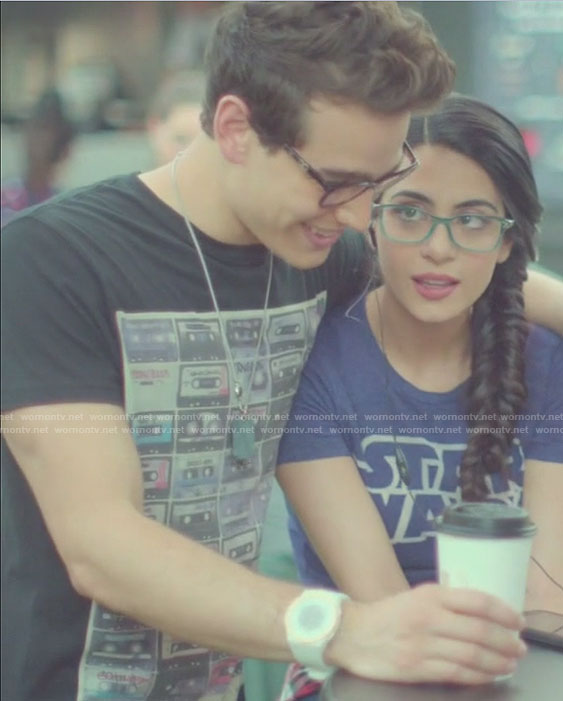 Simon’s black Cassette tape print t-shirt on Shadowhunters