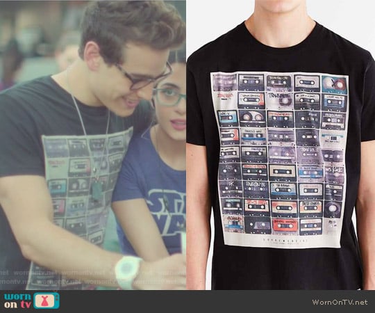 Supremebeing The Reel Tee worn by Simon Lewis (Alberto Rosende) on Shadowhunters