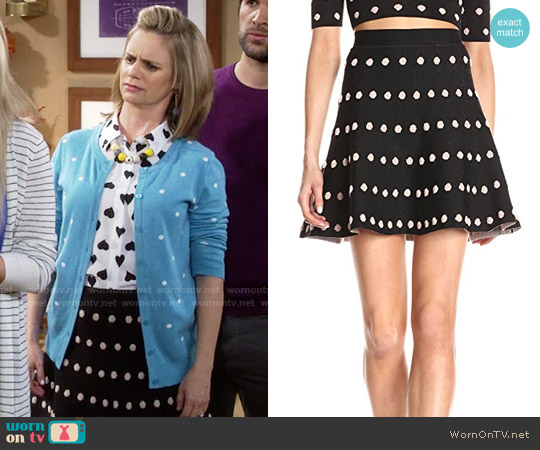 Equipment Gloriah Skirt worn by Kimmy Gibbler (Andrea Barber) on Fuller House