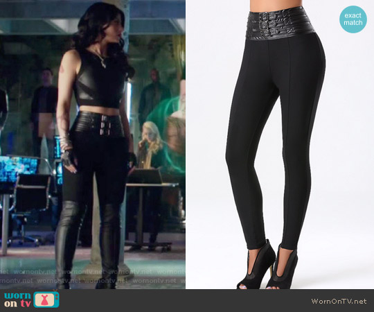 Bebe High Waist Belted Leggings worn by Isabelle Lightwood (Emeraude Toubia ) on Shadowhunters