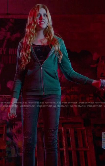Clary’s Grey Jeans on Shadowhunters