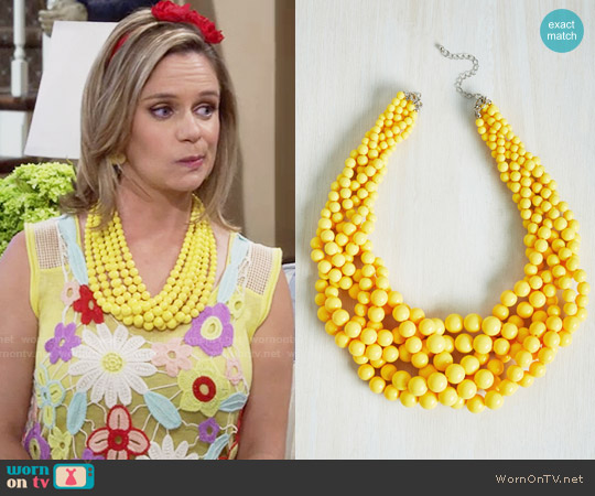 ModCloth Braid to Love You Necklace in Sunflower worn by Kimmy Gibbler (Andrea Barber) on Fuller House