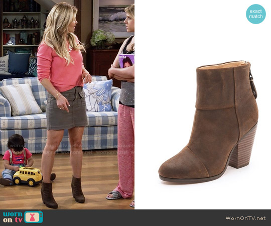 Rag & Bone Newbury Boots worn by DJ Tanner-Fuller (Candace Cameron Bure) on Fuller House