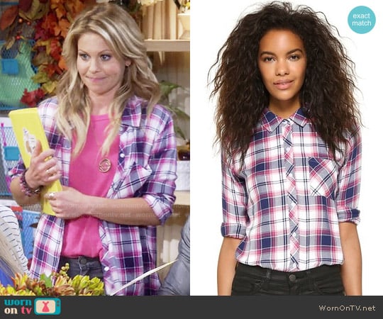 Rails Hunter Shirt in White / Navy / Berry worn by DJ Tanner-Fuller (Candace Cameron Bure) on Fuller House