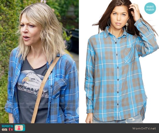 Ralph Lauren Denim & Supply Button-down Flannel Shirt in Folkstone Plaid worn by Mackenzie Murphy (Kaitlin Olson) on The Mick