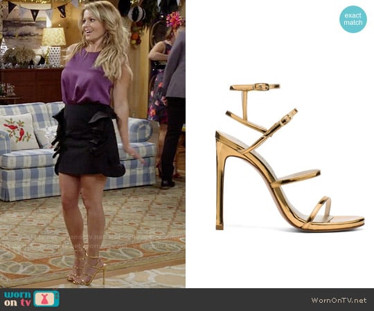 Stuart Weitzman Courtesan Sandals worn by DJ Tanner-Fuller (Candace Cameron Bure) on Fuller House