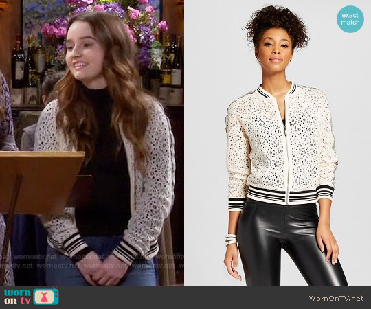 Xhilaration Athletic Bomber Jacket Ivory worn by Eve Baxter (Kaitlyn Dever) on Last Man Standing