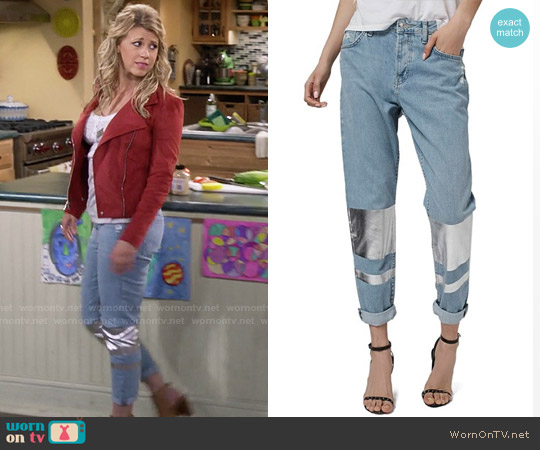 Topshop Hayden Silver Stripe Boyfriend Jeans worn by Stephanie Tanner (Jodie Sweetin) on Fuller House