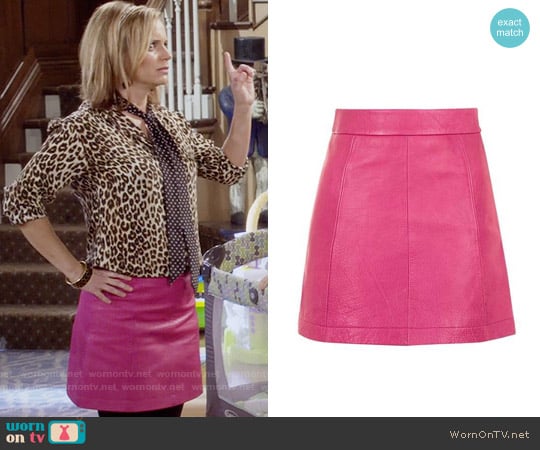 Topshop Pink Leather A-Line Skirt worn by Kimmy Gibbler (Andrea Barber) on Fuller House