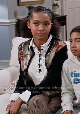 Zoey’s white polo shirt and printed cardigan on Black-ish